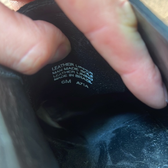 [SOLD] Tory Burch boot heels - Picture 9 of 9